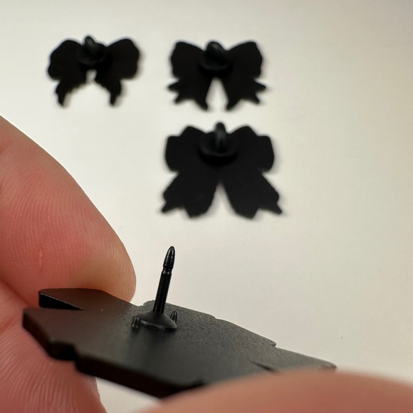 Spooky Halloween Bow Enamel Pin Set Gothic Spooky Pastel Goth Lapel Brooch Pins - Picture 5 of 5